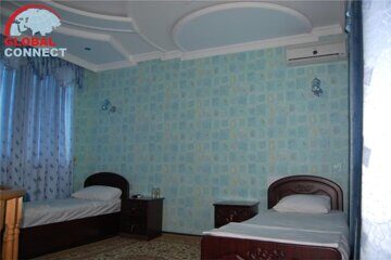 Отель Ideal 7